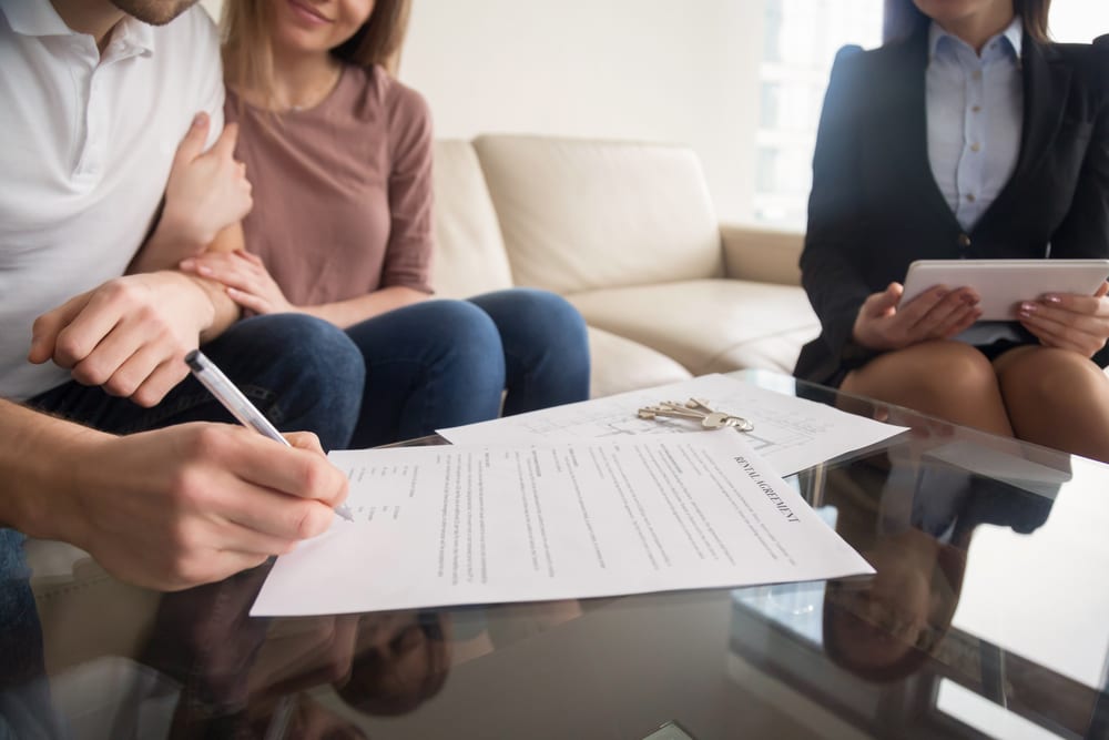 What Are the Advantages of Long-Term Rental Agreements?